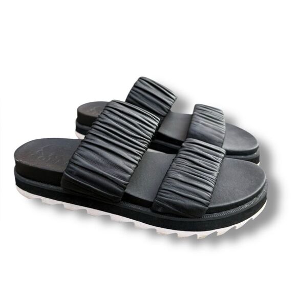 Sorel Women's Roaming Two Strap Slides Black Size 7.5 Leather Sandals - Picture 1 of 16